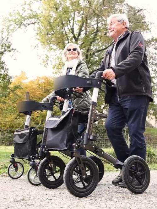 Spaziergänge mit dem Indoor-Rollator